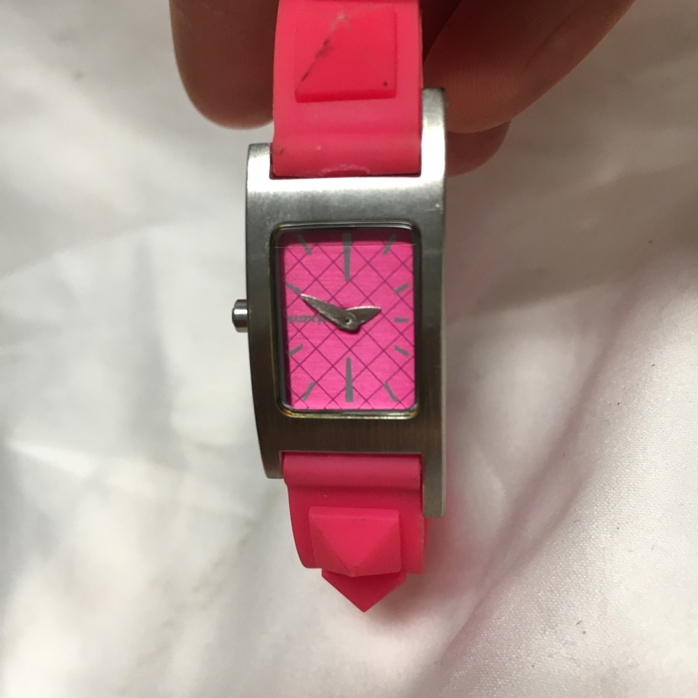 Watch - Picture 2 of 3